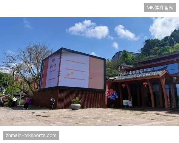 赛事直播点位扩容背后的虚假繁荣，盲目布置大屏是否正在加速城市资源的空转？